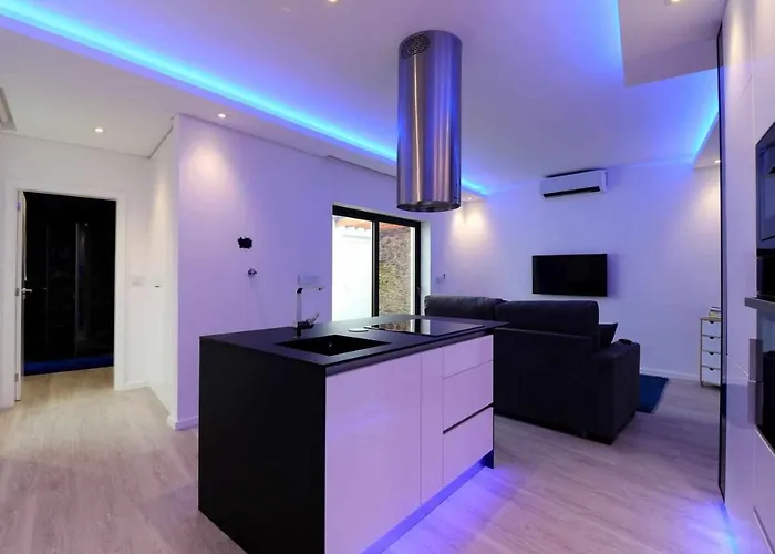 Dainty House